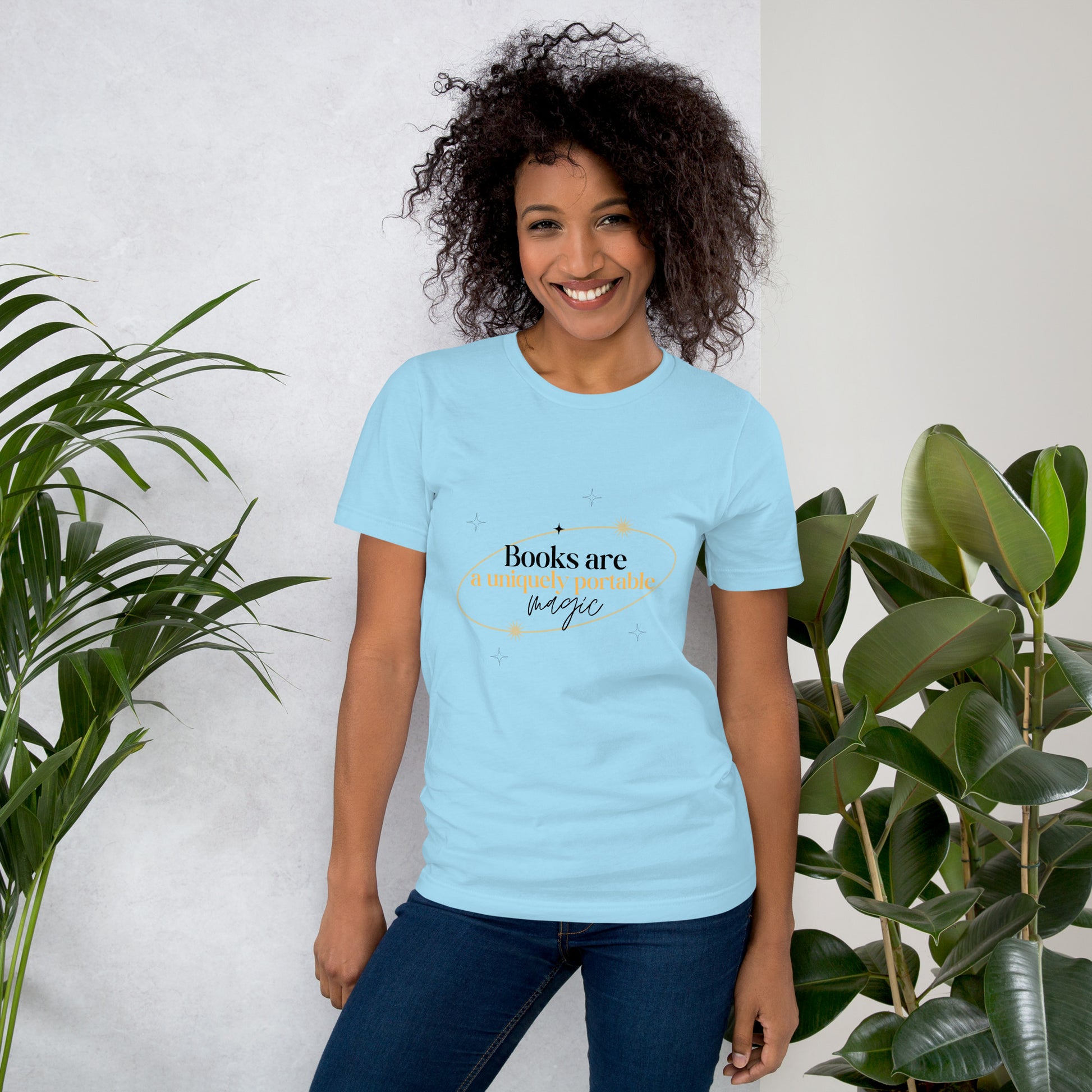 Unisex t-shirt - Booklovers Boutique